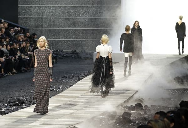 Chanel Autumn Winter 2011 2012 ready-to-wear collection show
