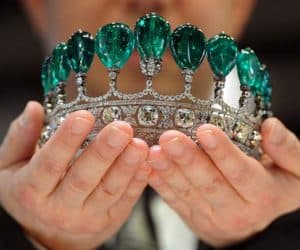 emerald and diamond tiara