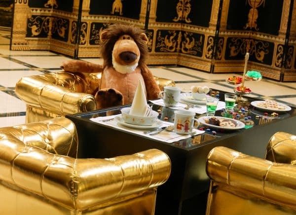 high tea miniature Ritz-Carlton Berlin