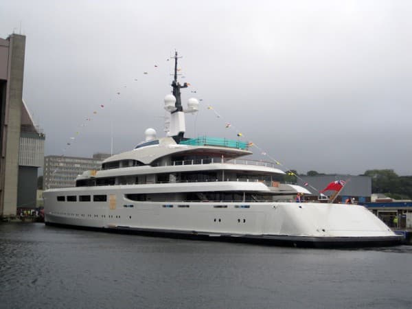 yacht Vava II