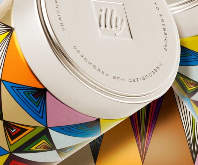 Illy Coffee can moussa