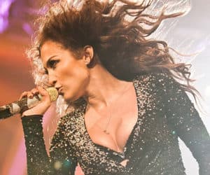 jennifer lopez on the floor