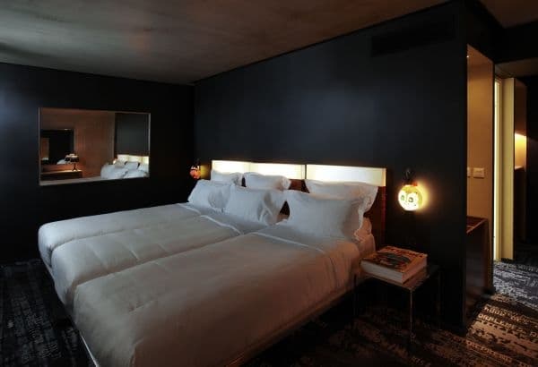 Mama Shelter hotel bedroom