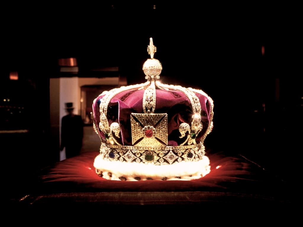 crown jewels london