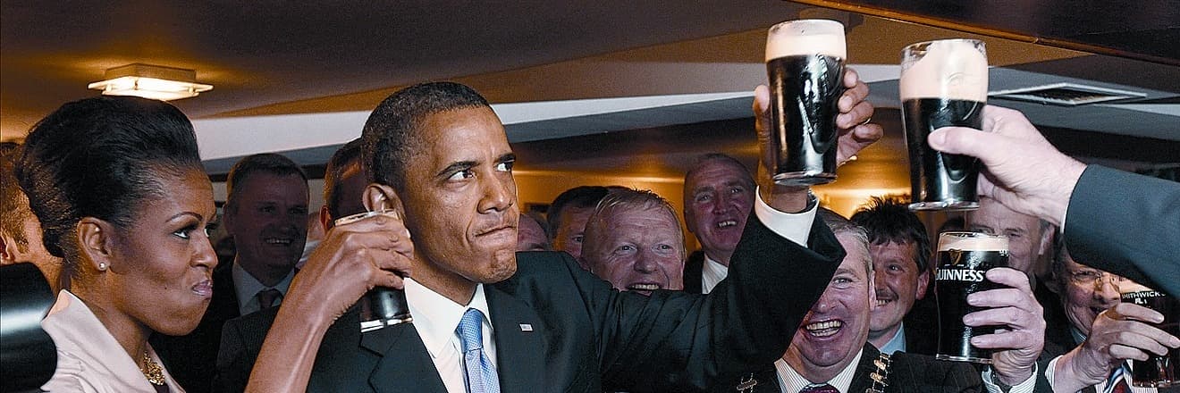 Obama drinking beer