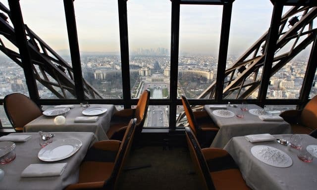 restaurant Jules Vernes Eiffel tower