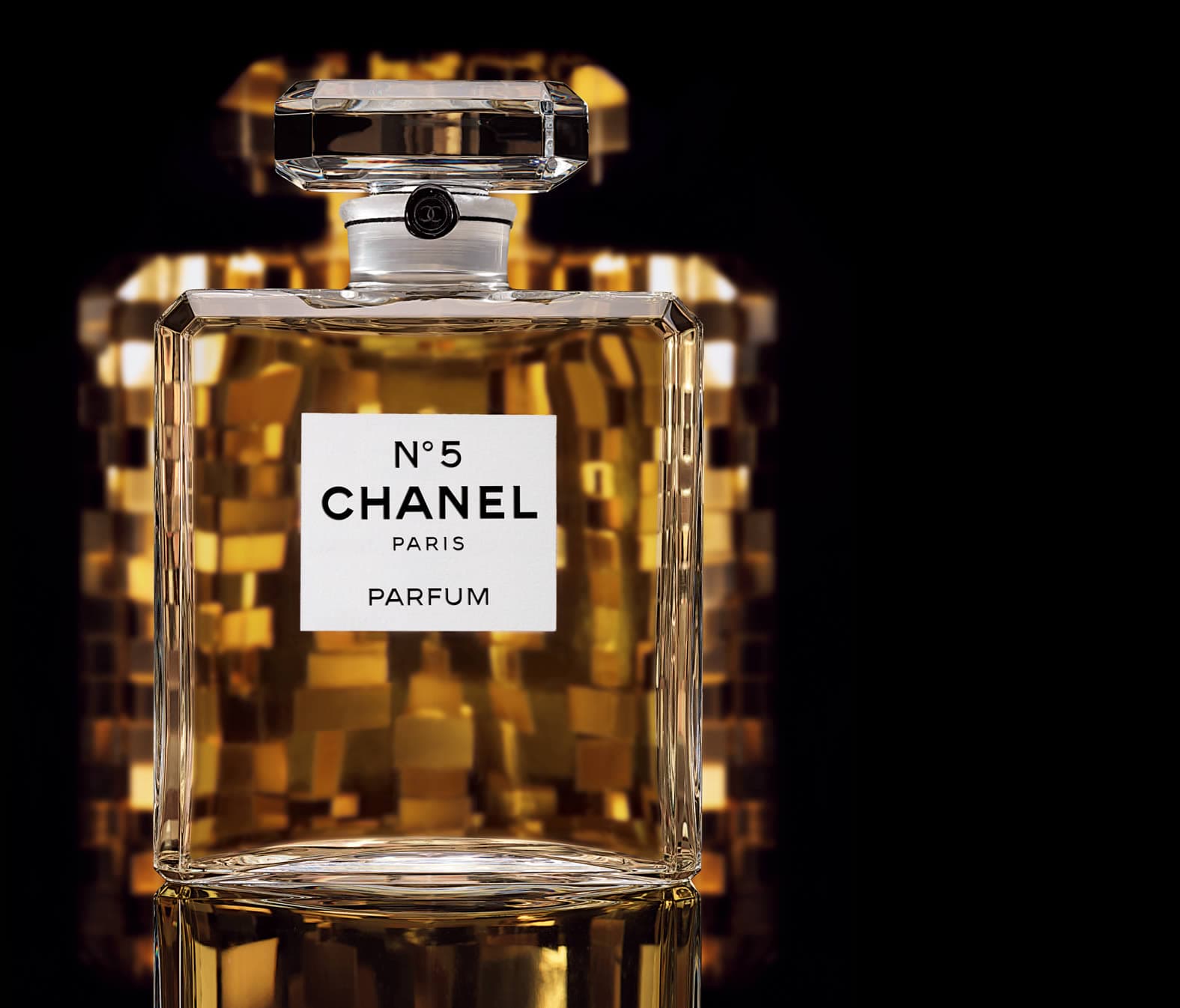 chanel No5 bottle