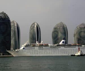 China luxury liner the Henna