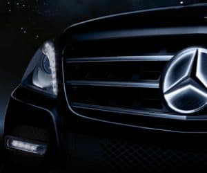 Mercedes Illuminated Star Grille