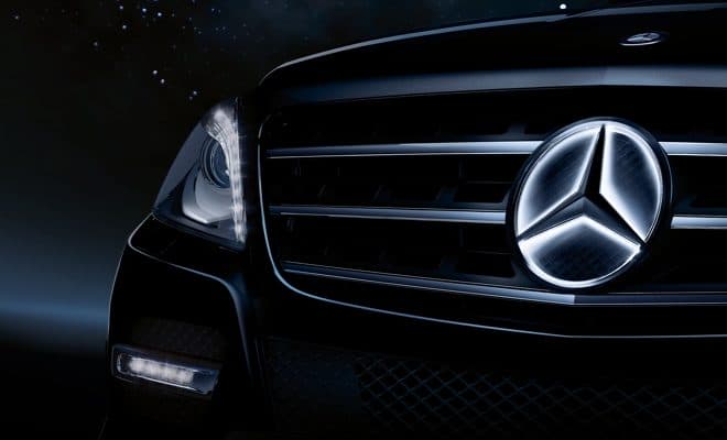 Mercedes Illuminated Star Grille