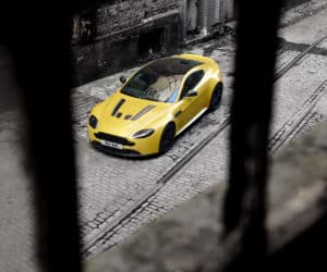 Aston Martin V12 Vantage S pic