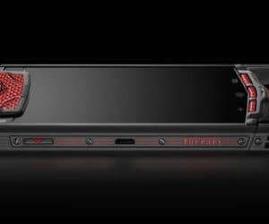 Vertu Ti Ferrari smartphone