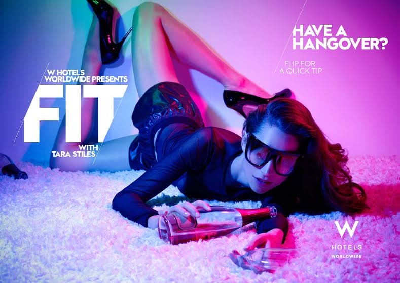Tara Stiles w hotel