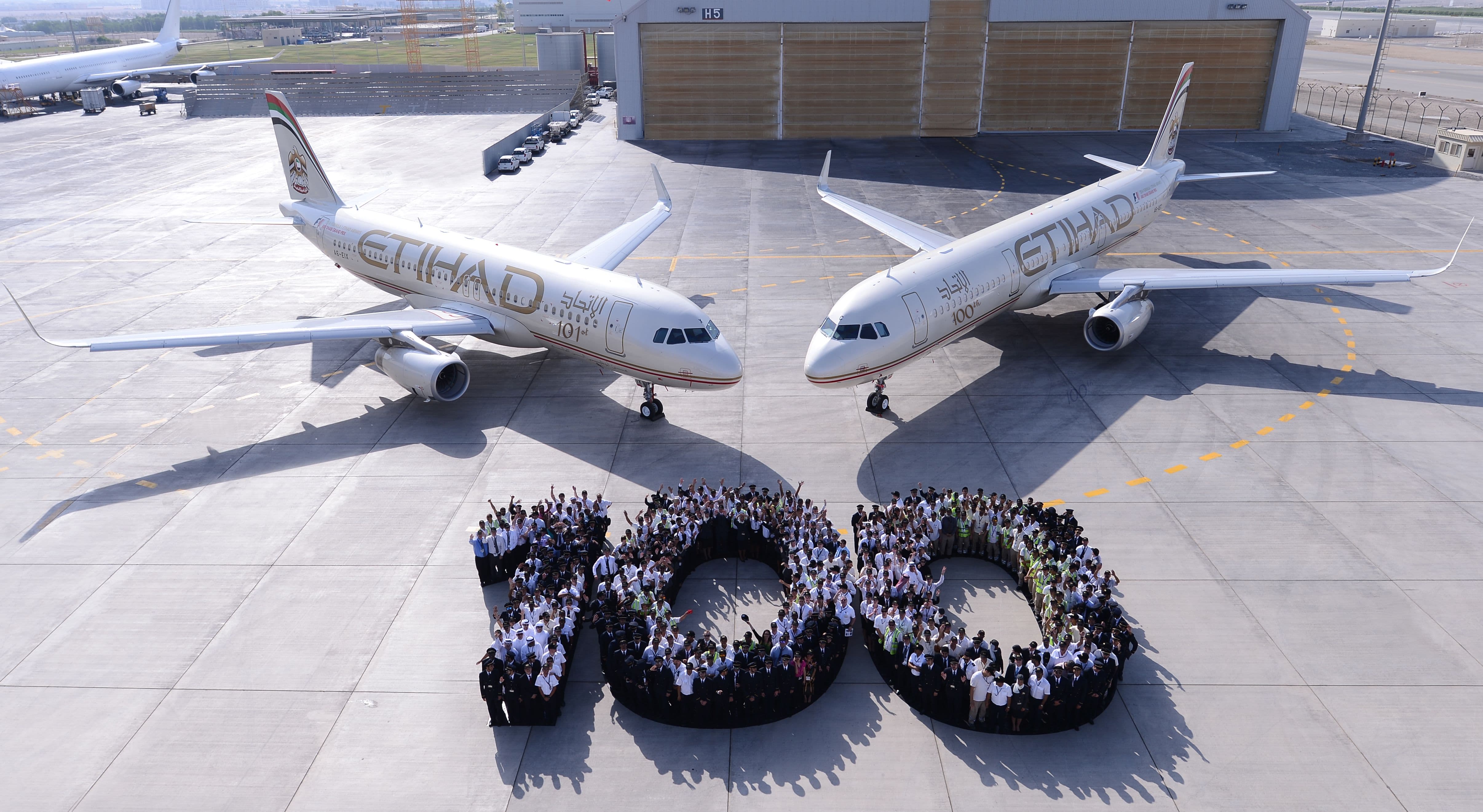 Etihad welcomes 100th aircraft