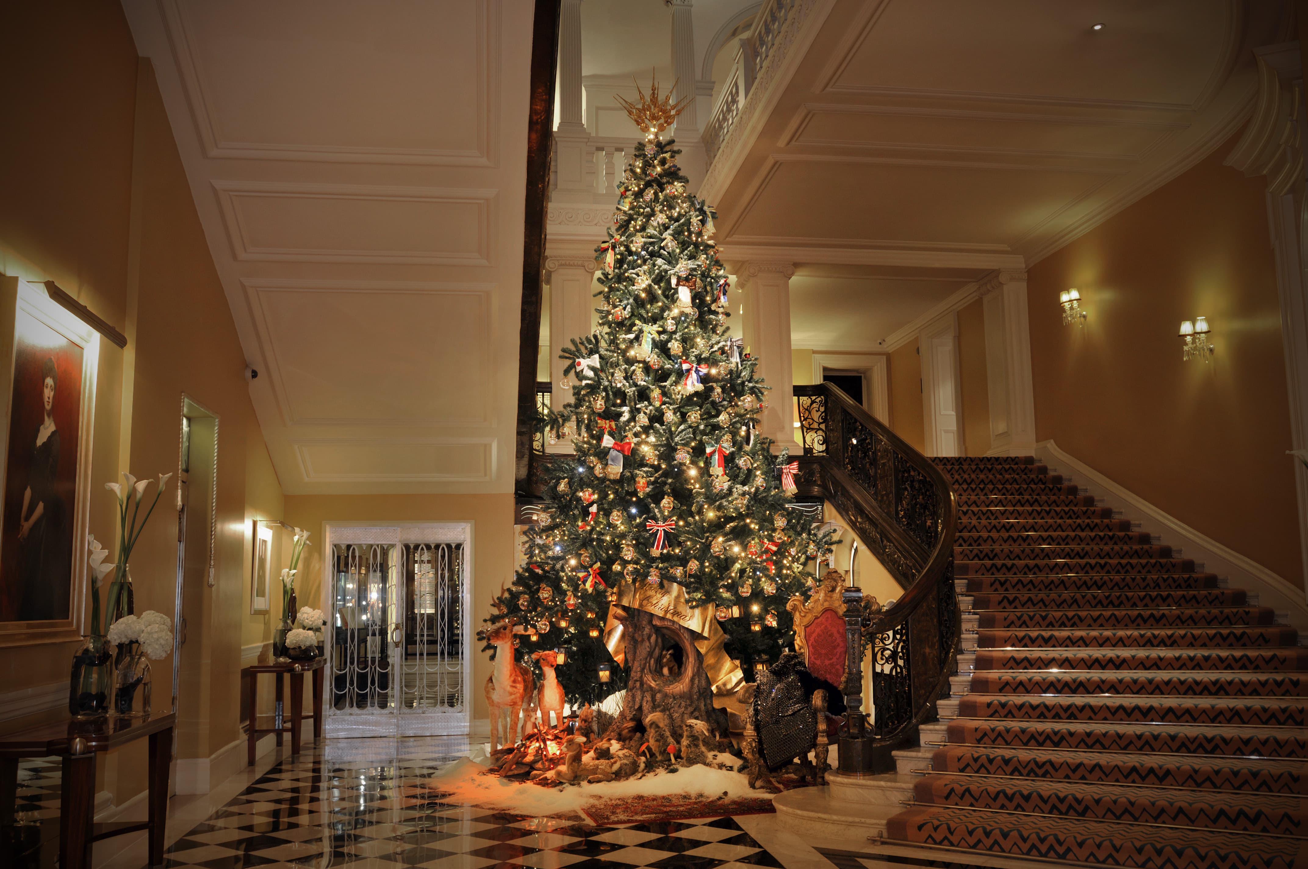 Claridge's 2014 Christmas Tree By Dolce & Gabbana