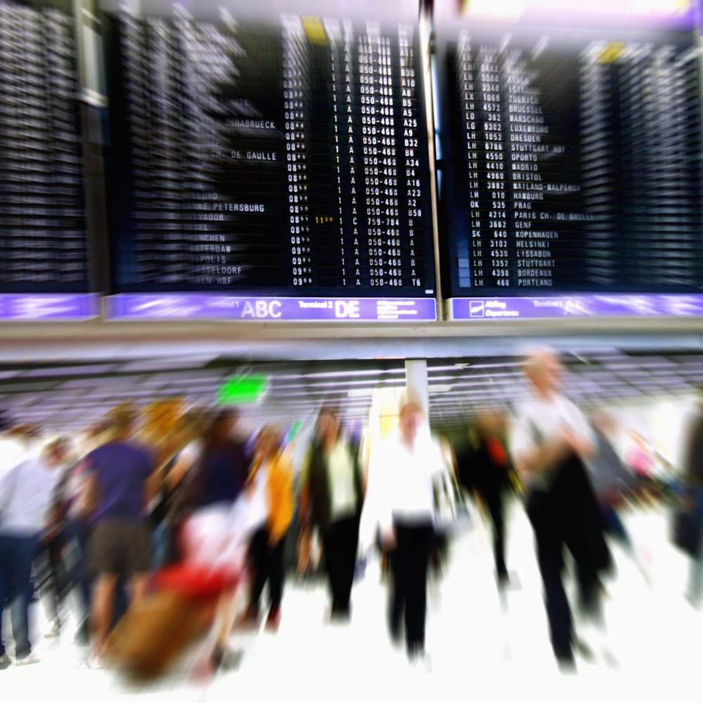 airport crowd
