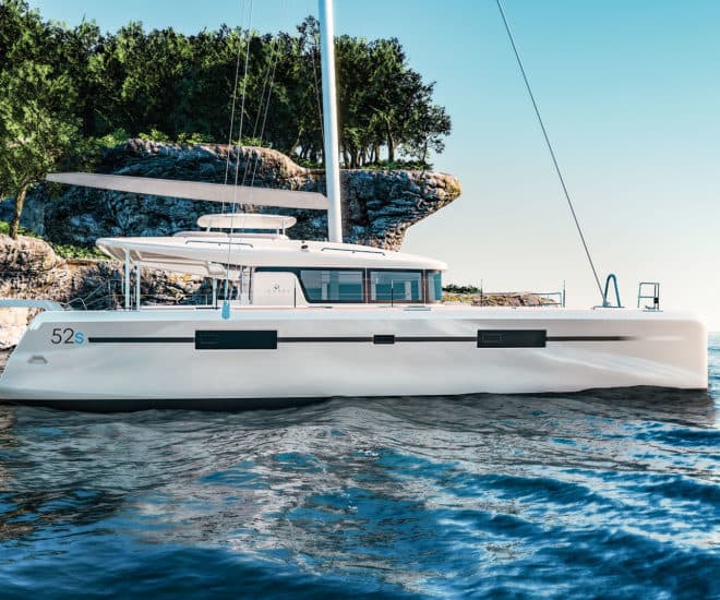 Lagoon 52 SporTop