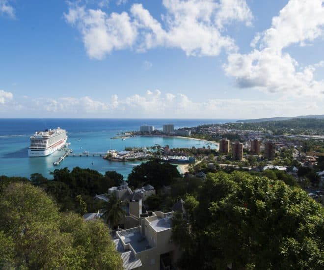 Jamaica leads World Travel Awards Caribbean 2016