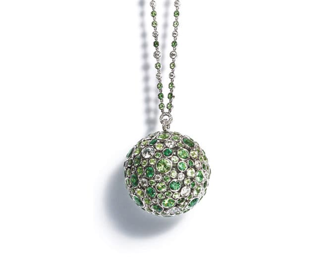 Tiffany & Co. Masterpieces 2016 Prism pendant necklace in platinum with
tsavorite garnets and diamonds