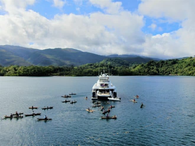 In Cape Vogel, Spirit’s twin hulls encourage villagers in their canoes to come up close and even have a paddle underneath the hull, also a lively encounter for charter guests