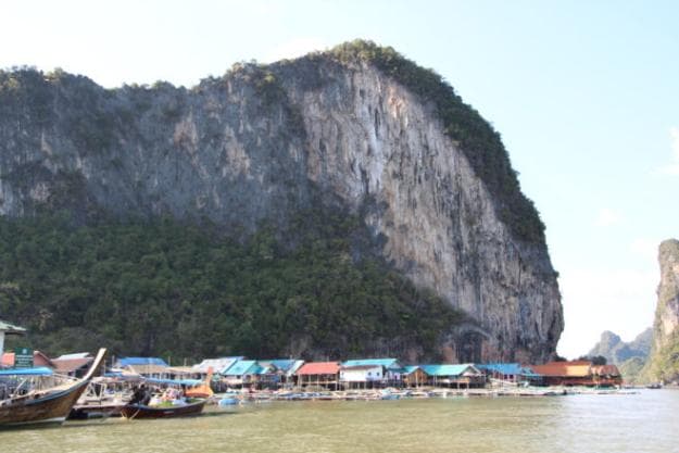 Striking rock formations and floating villages are among the region’s visual attractions; Photo: Risa Merl
