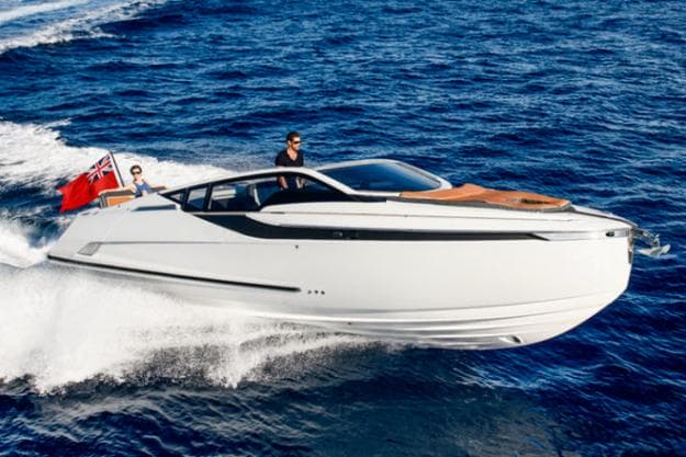 Fairline debuted its F//Line 33, its smallest model, as well as its flagship Squadron 68