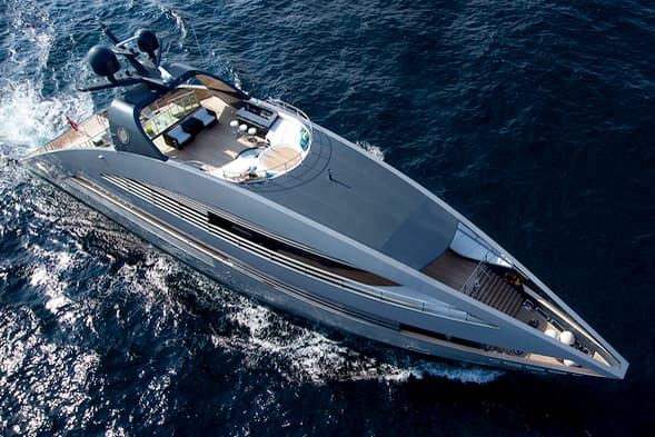 he 41m Ocean Emerald designed by Lord Norman Foster looks like a movie star