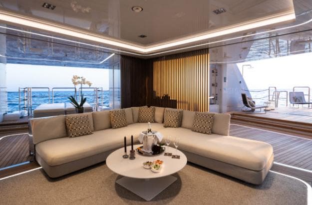 The beach club benefits from openings aft and to the sides