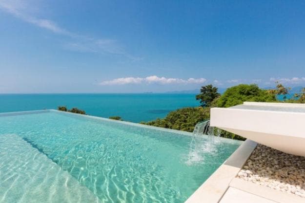Celadon Villa's infinity pool