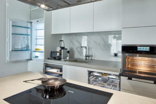 Fully-equipped kitchen
