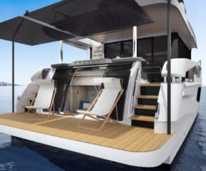 Absolute Navetta 64 Beach Club
