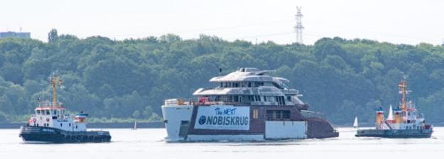 Nobiskrug's 62m Project 794 is transferred from Kiel to Rendsburg; Photos: Klaus Jordan for Imperial