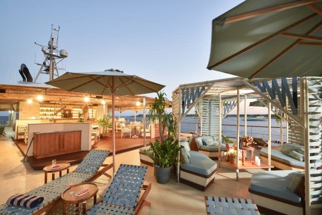 Skylounge on the 164ft motor yacht Kudanil Explorer (c) Camper & Nicholsons