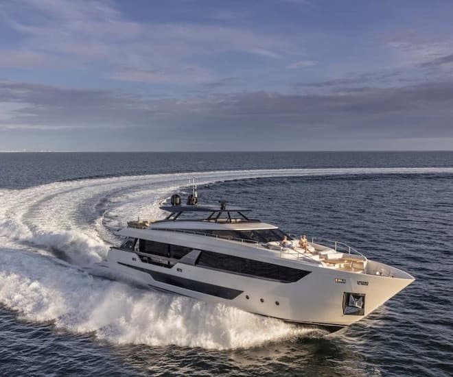 Ferretti Yachts 1000