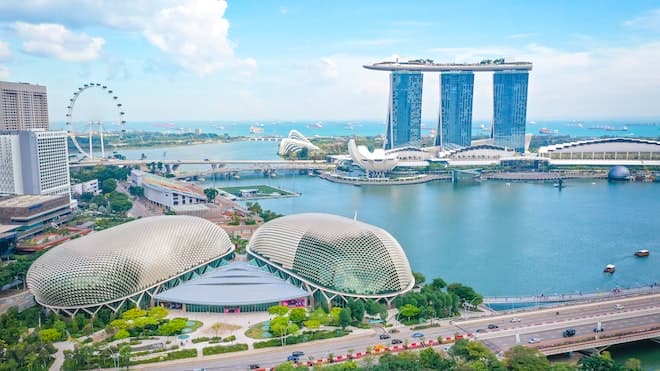 Singapore Ultra-rich Investors Property