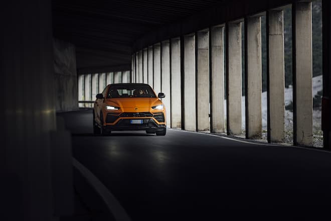 Lamborghini orange urus