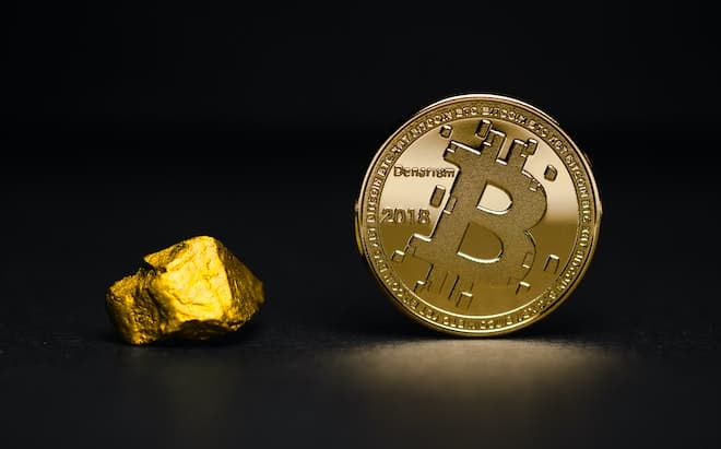 bitcoin, gold