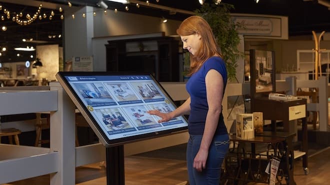 Digital signage in retail