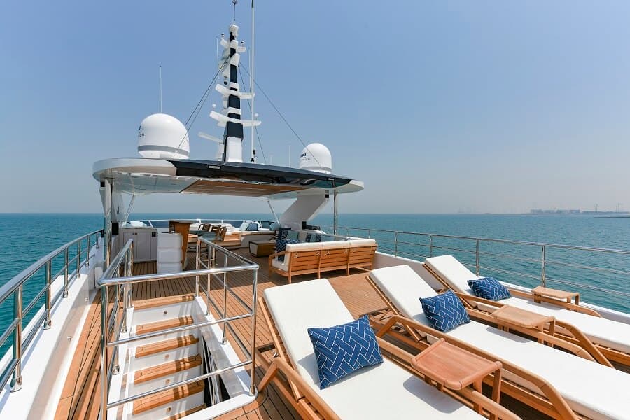 Gulf Craft Majesty 120 sun deck