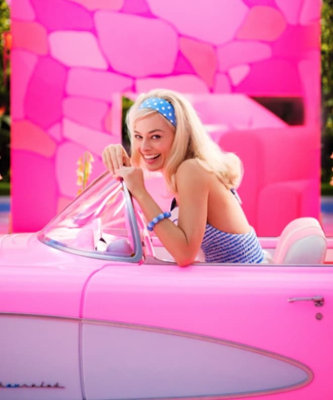BARBIE MARGOT ROBBIE PORSCHE CAR PINK GRETA GERWIG 