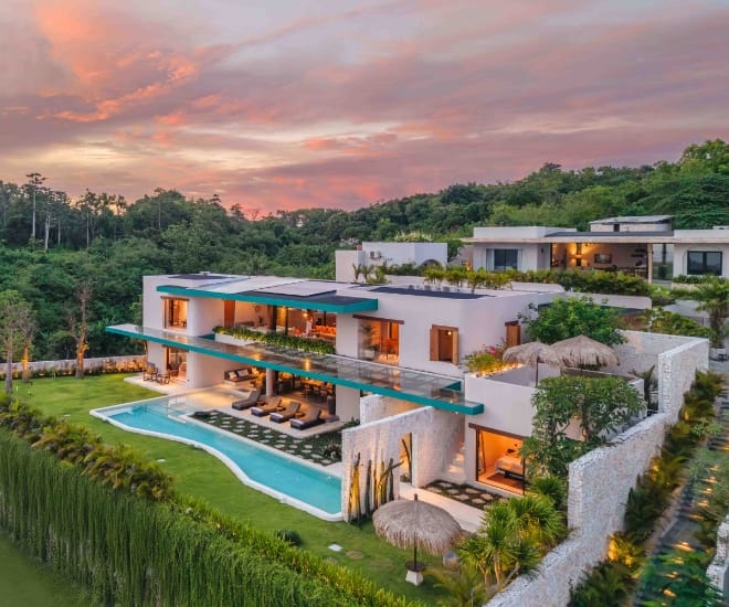 Amarta Azul: Where the Cliff Meets the Infinite