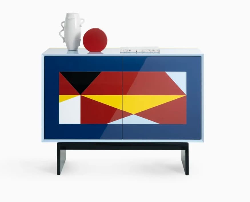 Porro Linea sideboard with hinged doors Image: Alberto Strada.