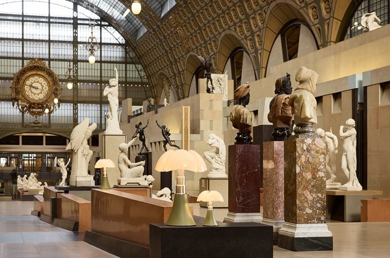 Luces de Pipistrello expuestas en el Museo de Orsay. Imagen: ifdm.design.