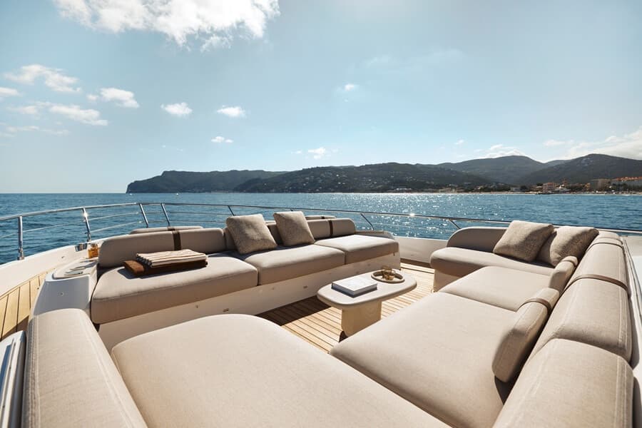 Dressed in comfortable, deep cushions, the foredeck offers plenty of seating and a flexible sunbathing and lounging area